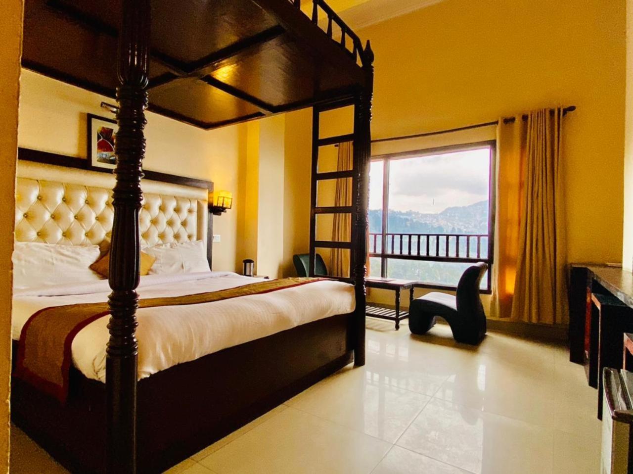 Hotel Aachman Regency With Rooftop Terrace ชิมลา ภายนอก รูปภาพ